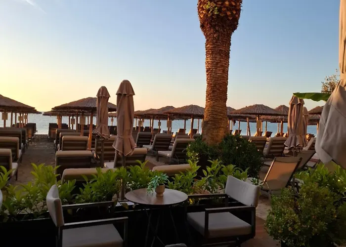 Hotel Avra